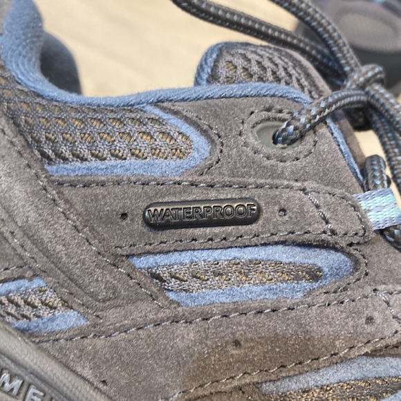 Women’s Merrell Hiking Shoes - Picture 7 of 12